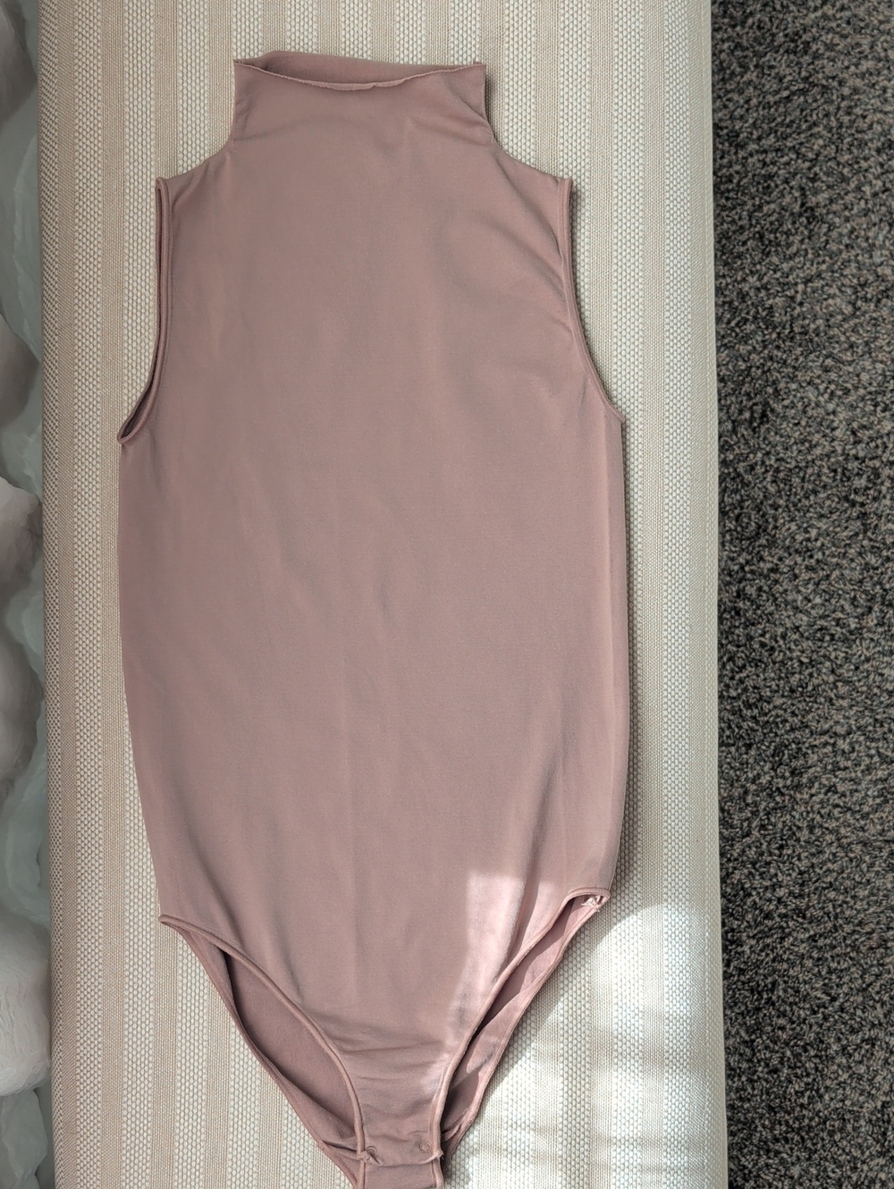ESSENTIAL MOCK NECK SLEEVELESS BODYSUIT